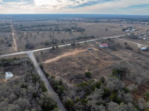 1056 High Grove Road Cedar Creek TX 78612