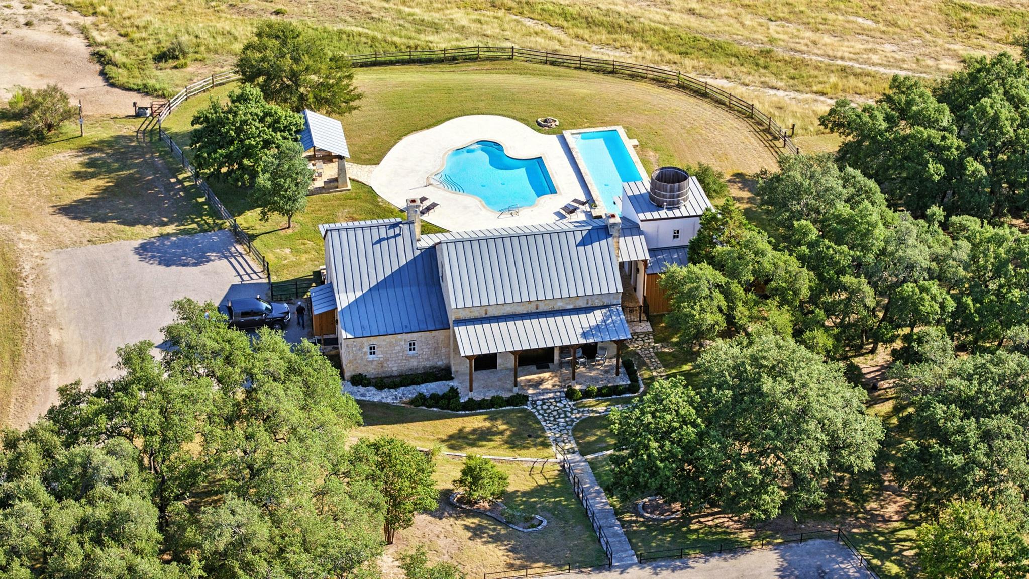 753 W Sunset Drive Johnson City TX 78636