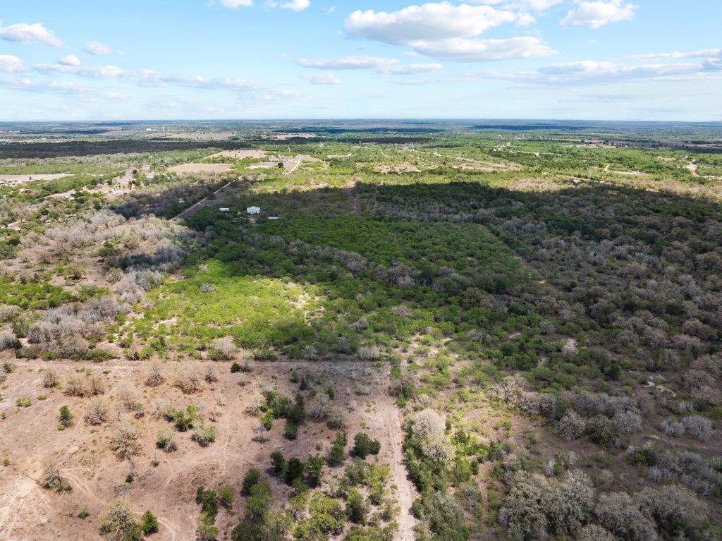 2124 Bugtussle Lane Luling TX 78648