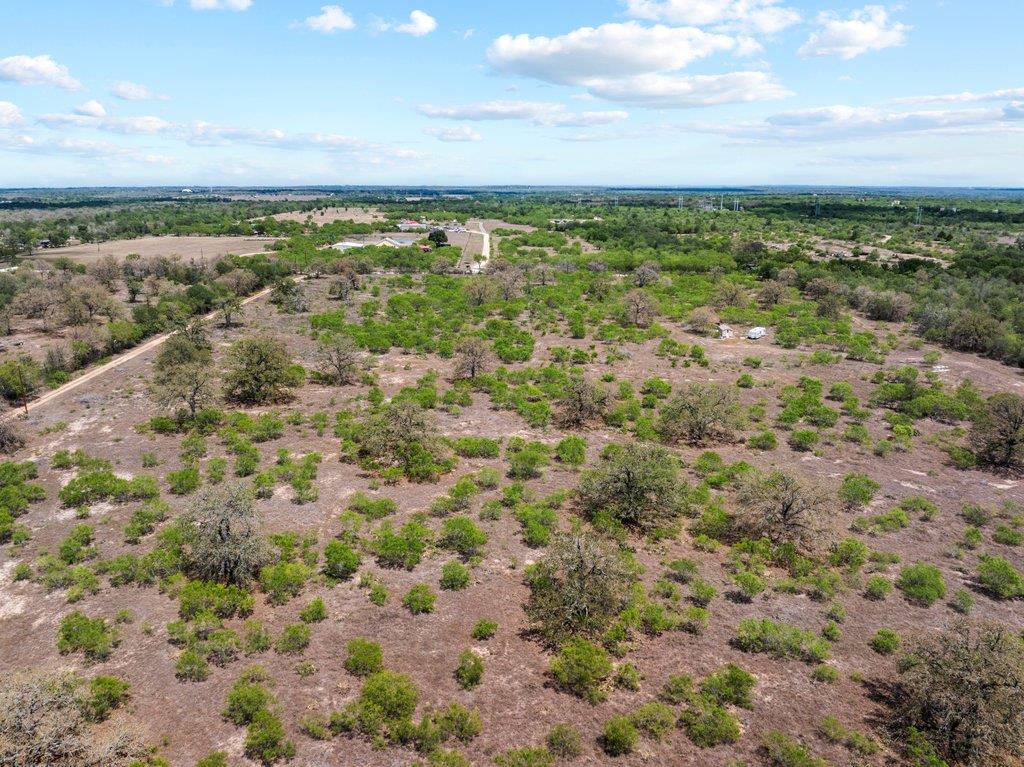 2124 Bugtussle Lane Luling TX 78648