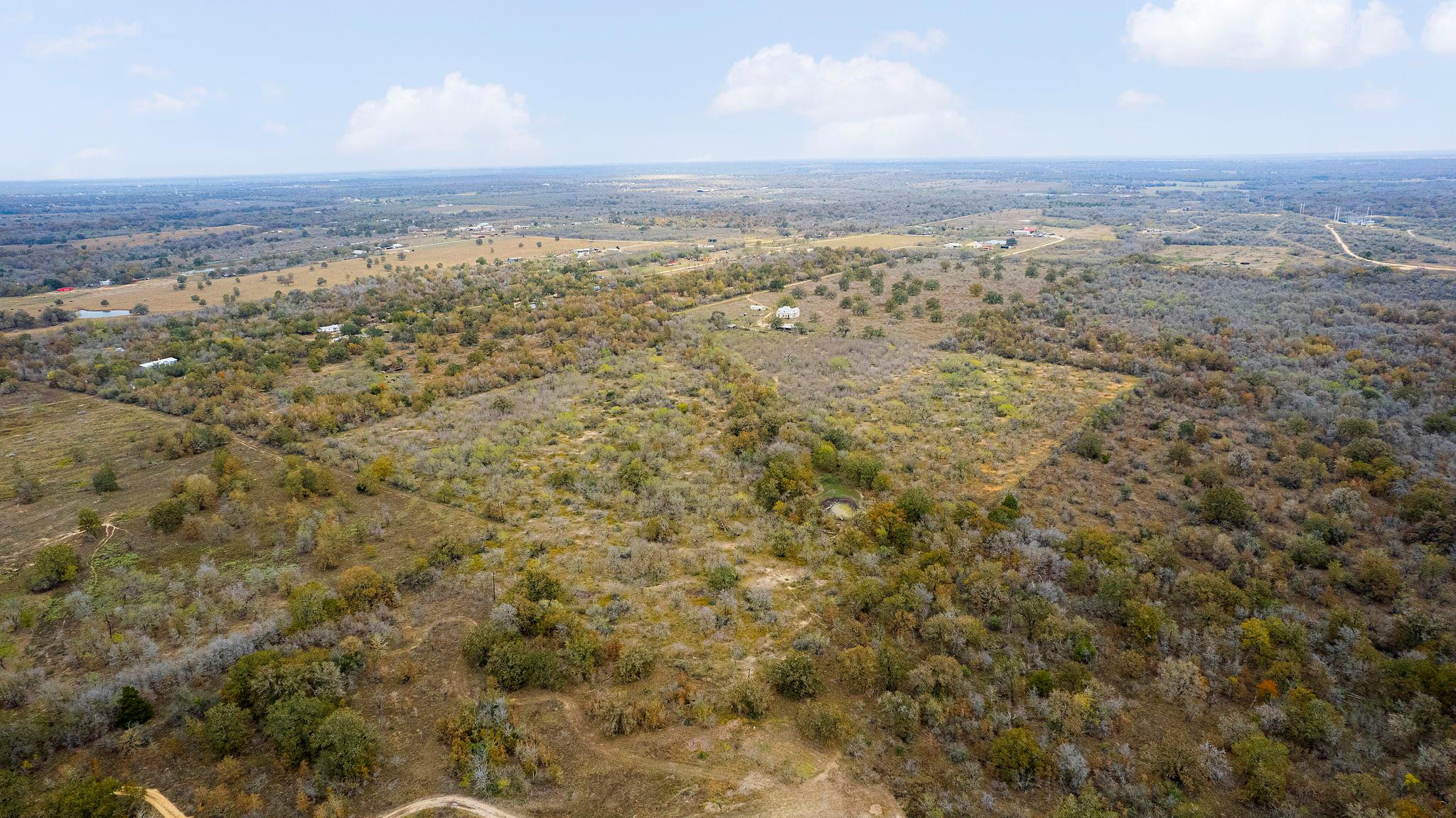 2124 Bugtussle Lane Luling TX 78648