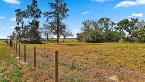 3669 County Road 326 Lexington TX 78947