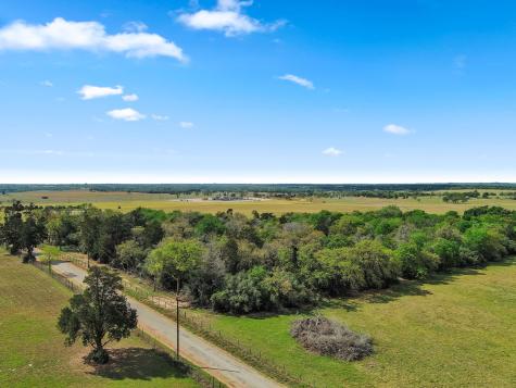 3669 County Road 326 Lexington TX 78947