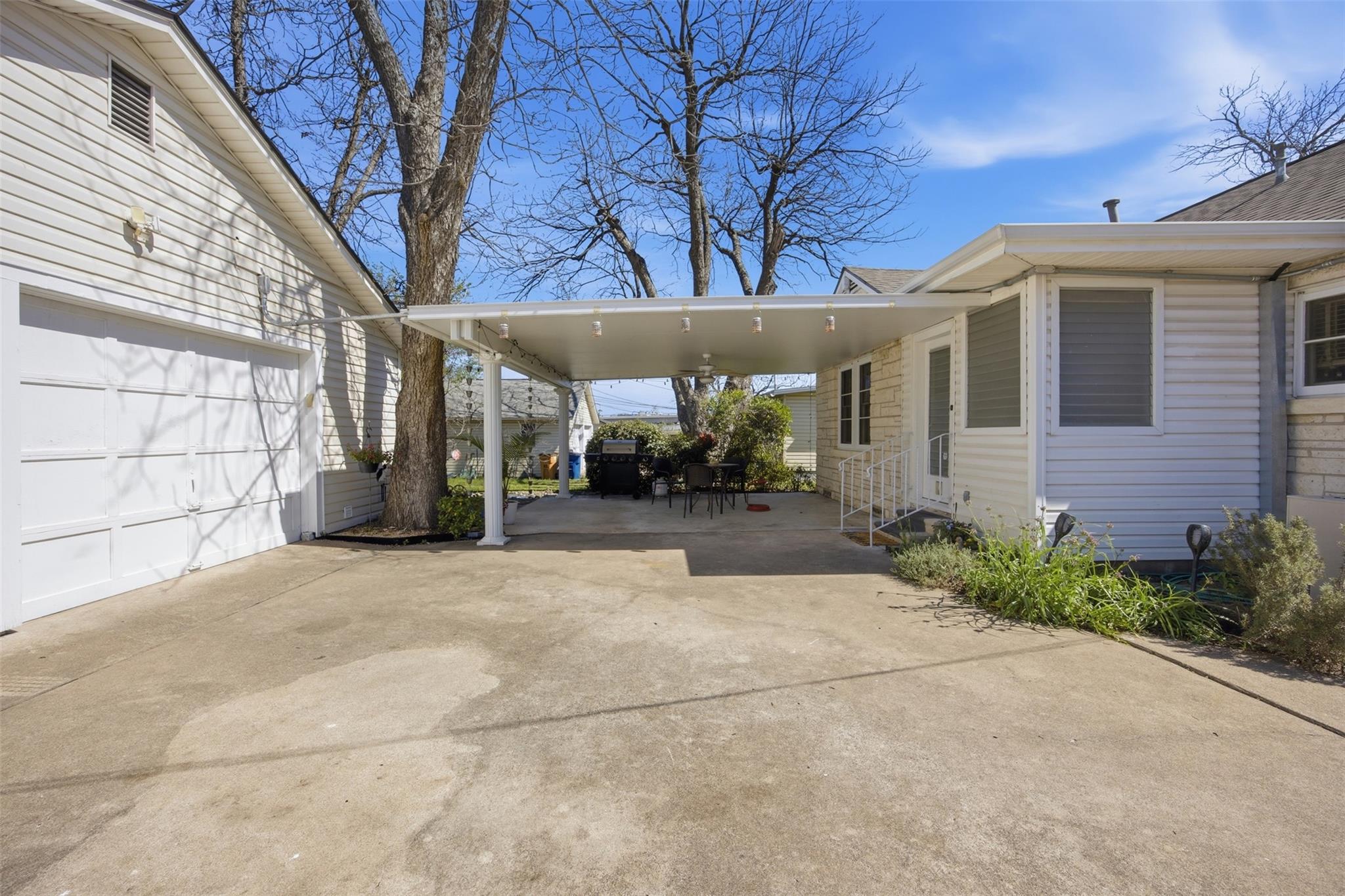 1030 E 44th Street Austin TX 78751