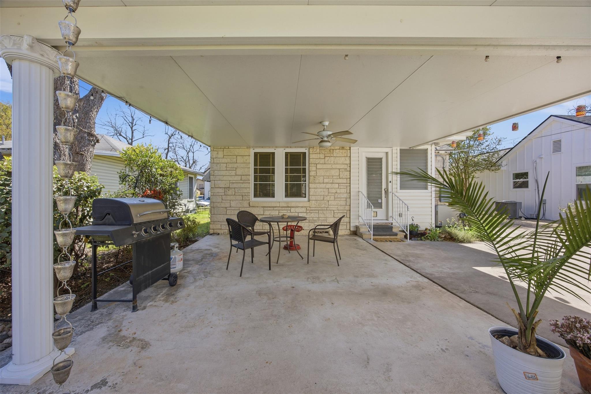 1030 E 44th Street Austin TX 78751