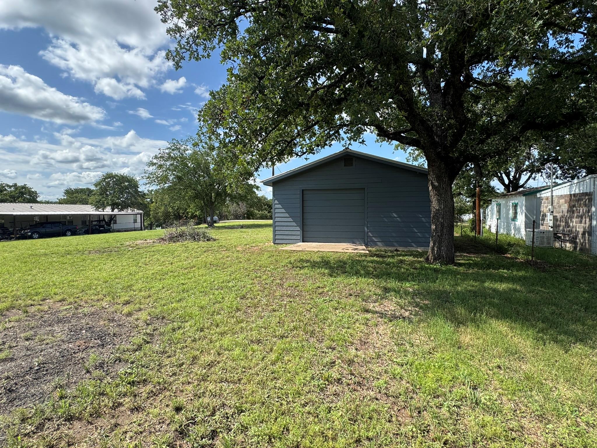 670 Beaver Street Tow TX 78672