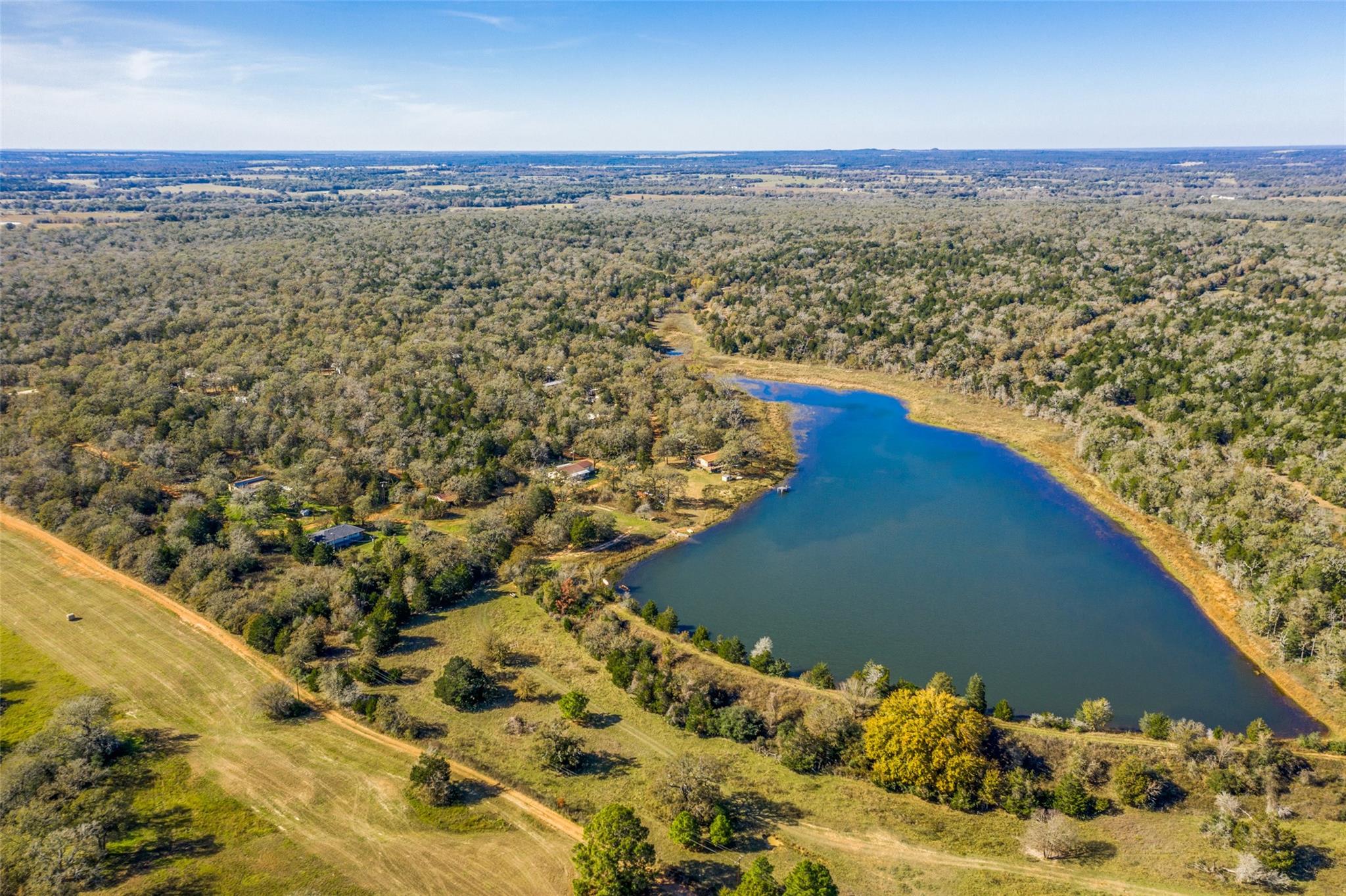 000 Lincoln Lake Road Paige TX 78659