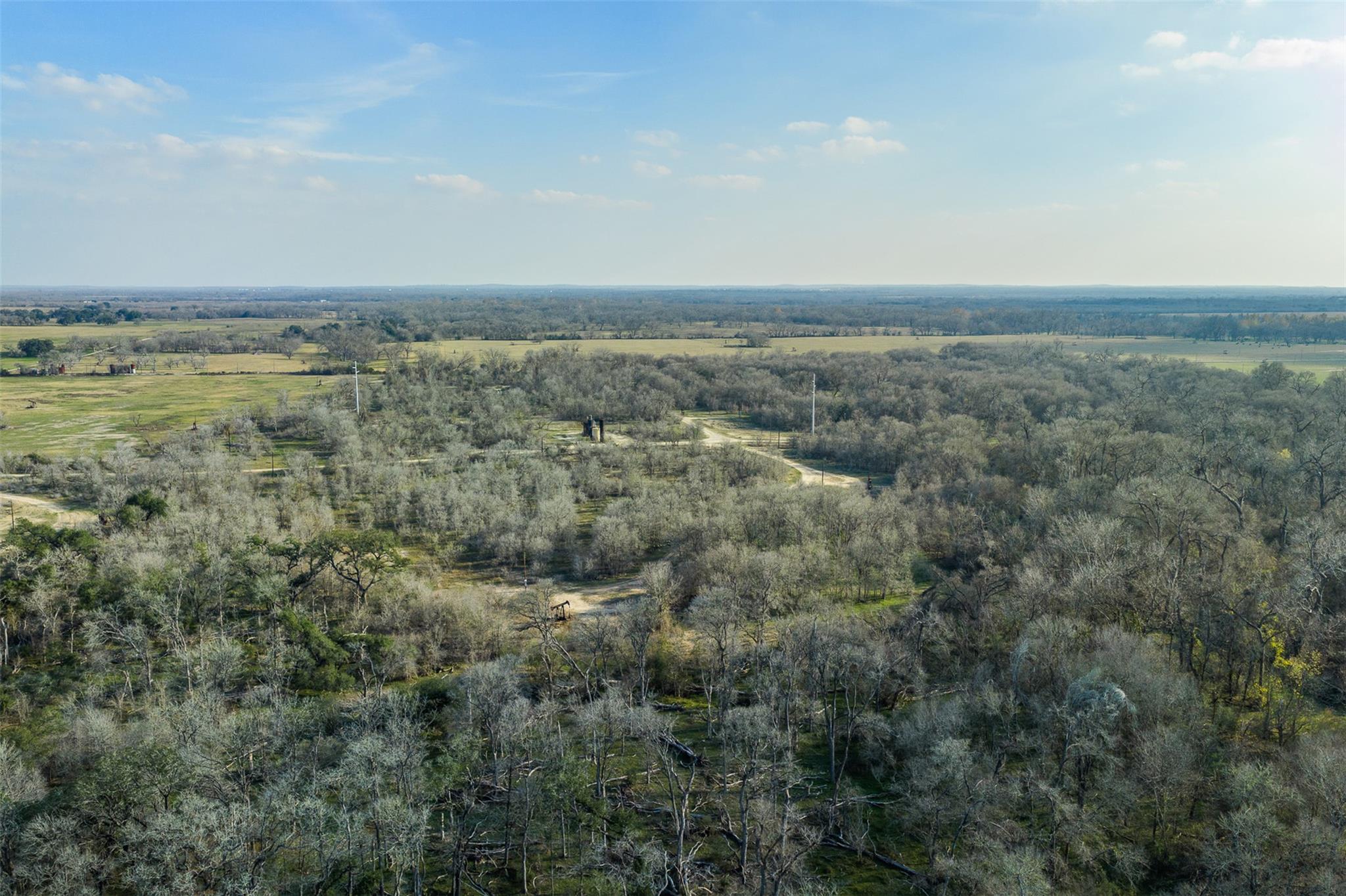 1144 Treetop Lane Luling TX 78648