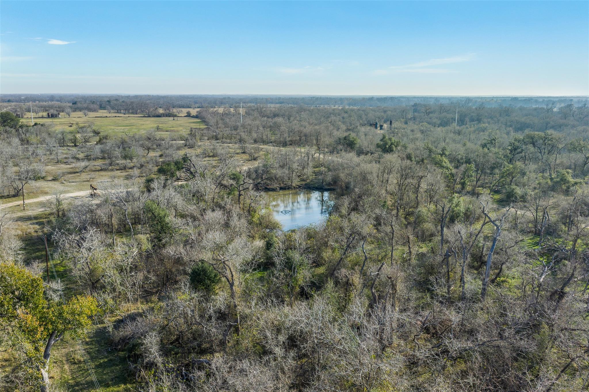 1144 Treetop Lane Luling TX 78648