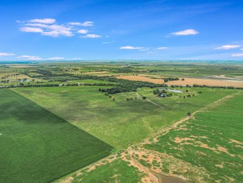 16421 Tx-95 Highway Coupland TX 78615