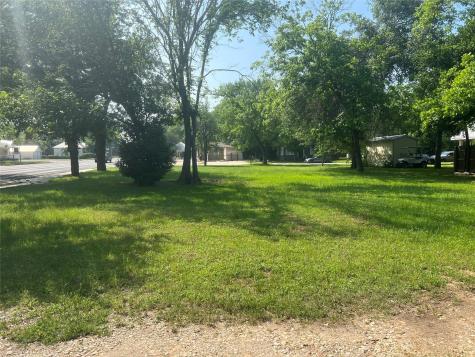 300 Turney Street Smithville TX 78957