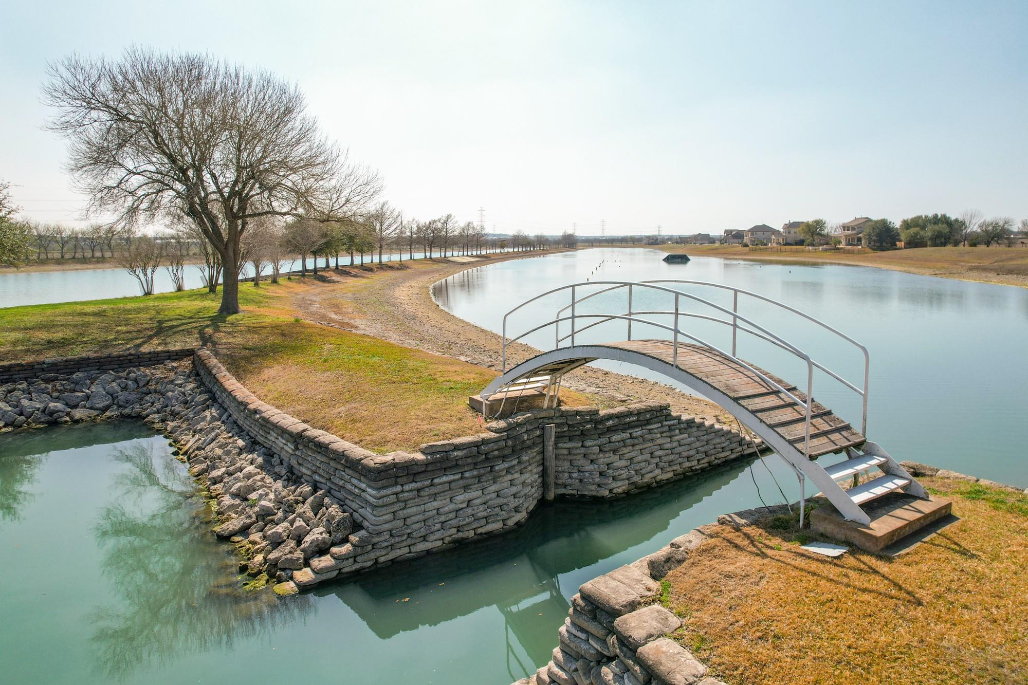 10700 Aqualux Cove Buda TX 78610