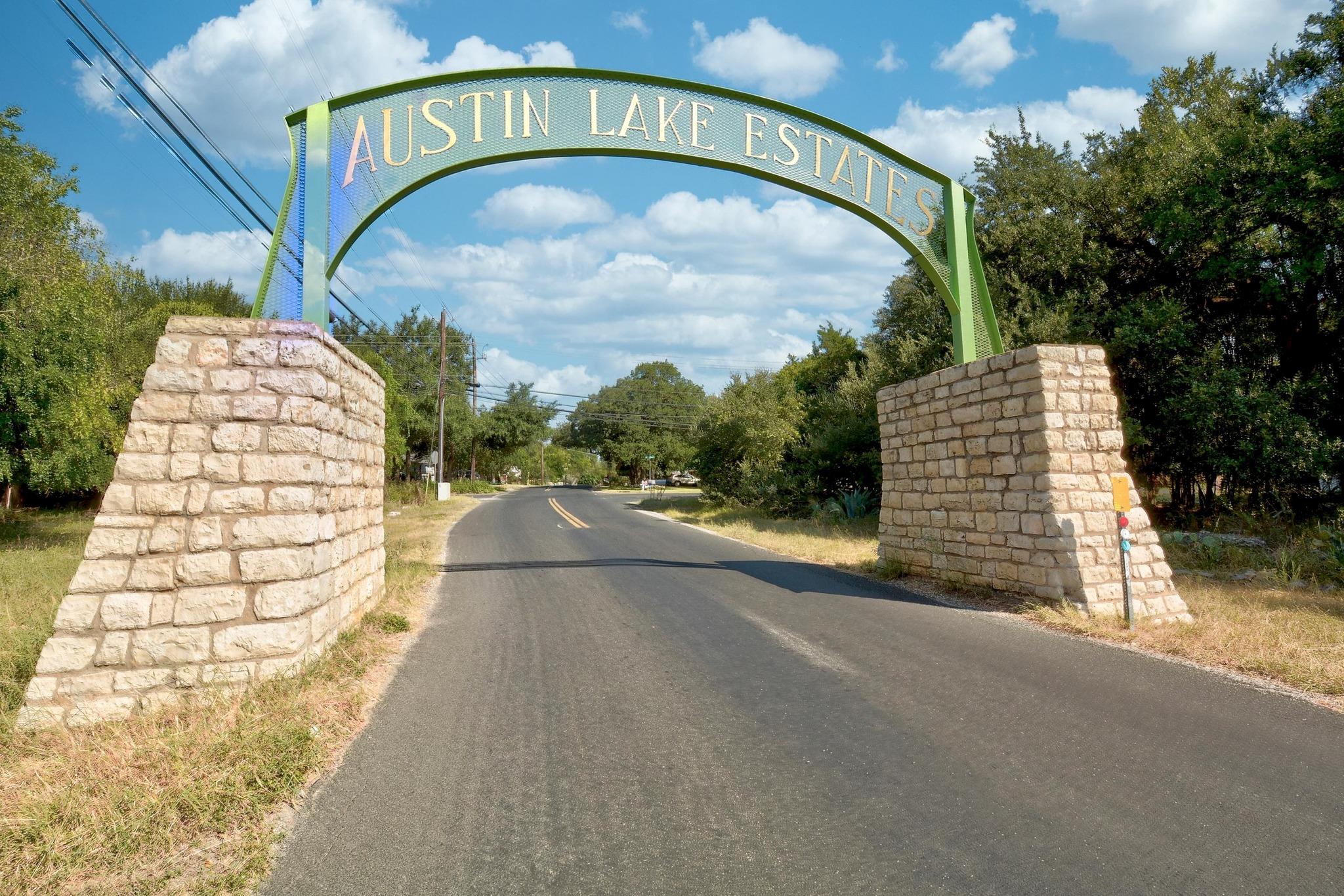 1707 Lipan Trail Austin TX 78733
