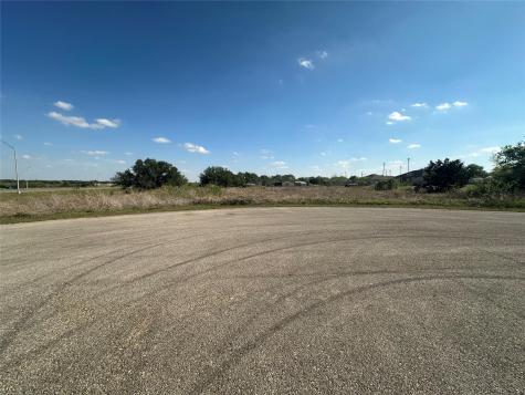 320 & 330 E Tomlinson Street Florence TX 76527