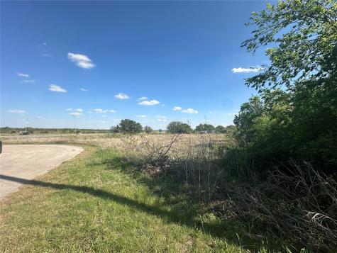 320 & 330 E Tomlinson Street Florence TX 76527