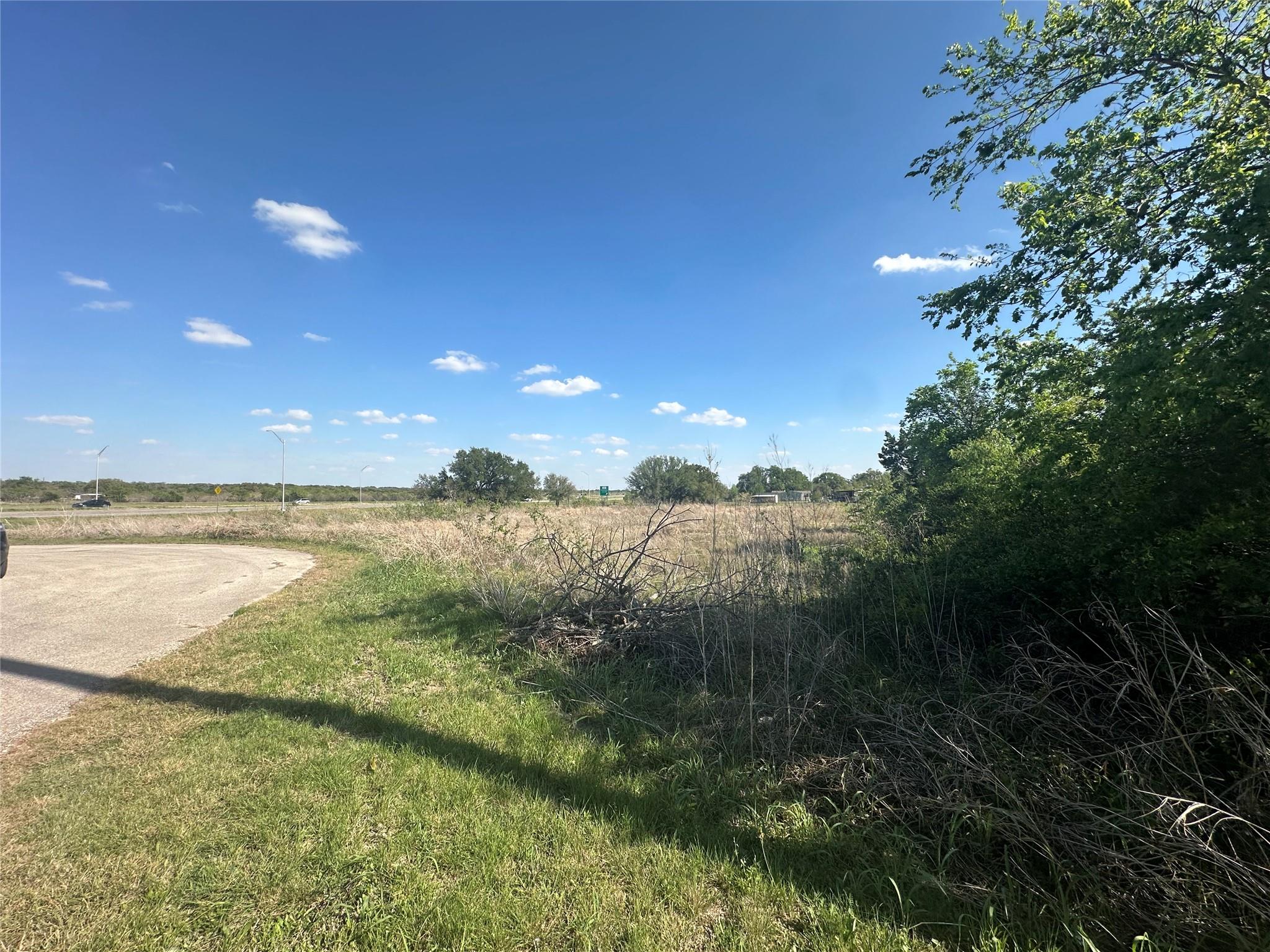 320 & 330 E Tomlinson Street Florence TX 76527