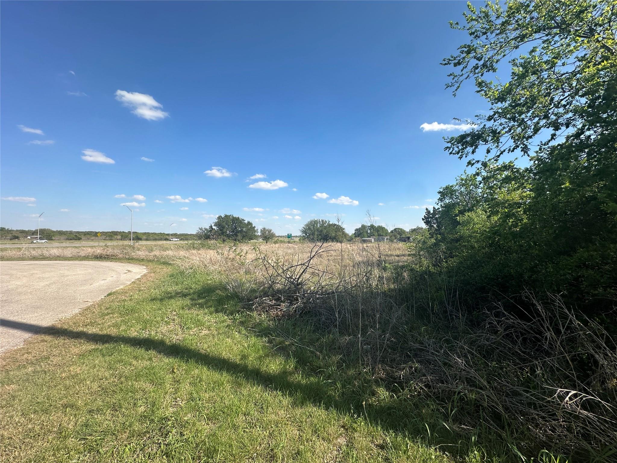 320 & 330 E Tomlinson Street Florence TX 76527