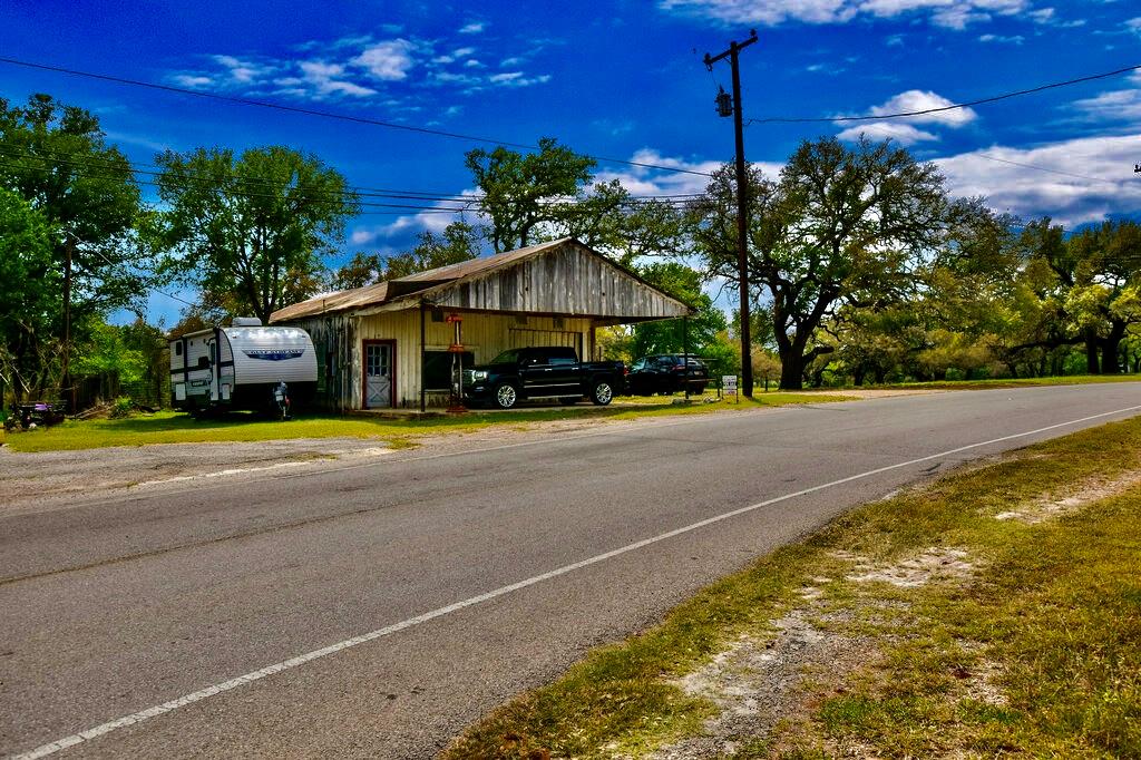 7908 Cr 404 Spicewood TX 78669