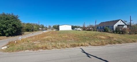 304 Burkett Street Taylor TX 76574
