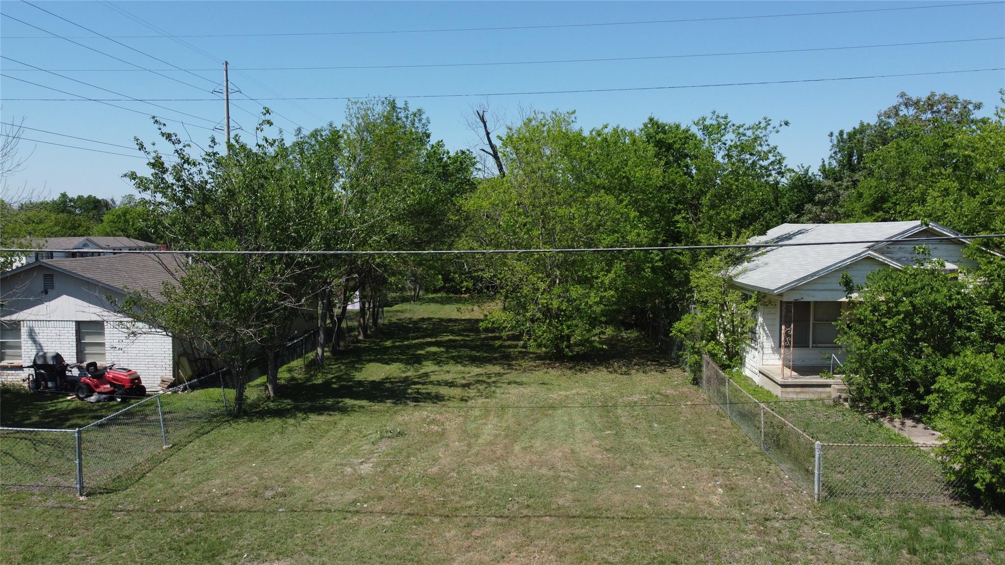 408 Symes Street Taylor TX 76574