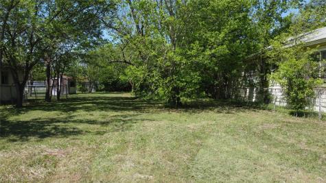 408 Symes Street Taylor TX 76574