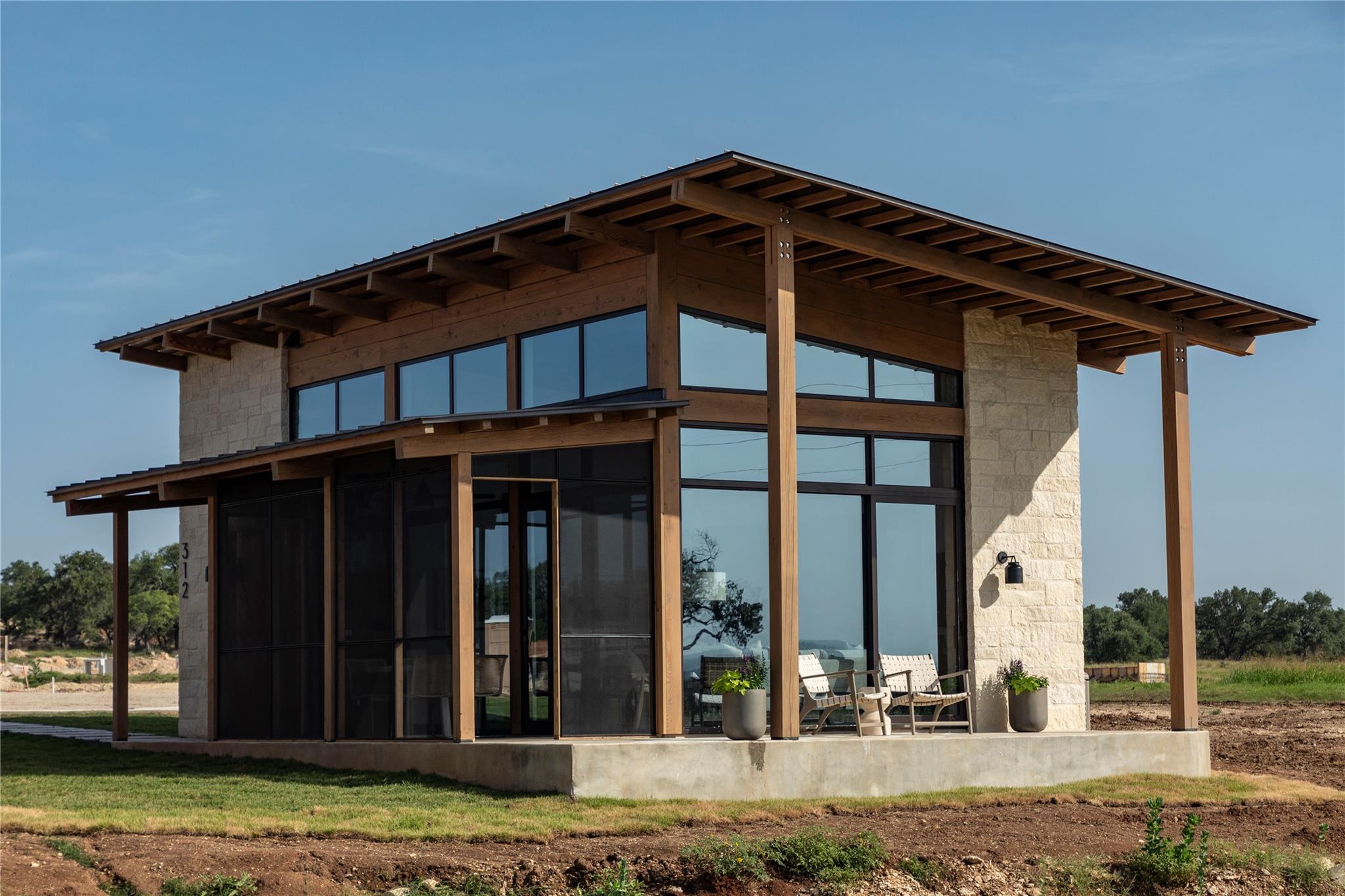 9361 W Us Highway 290 Hye TX 78635