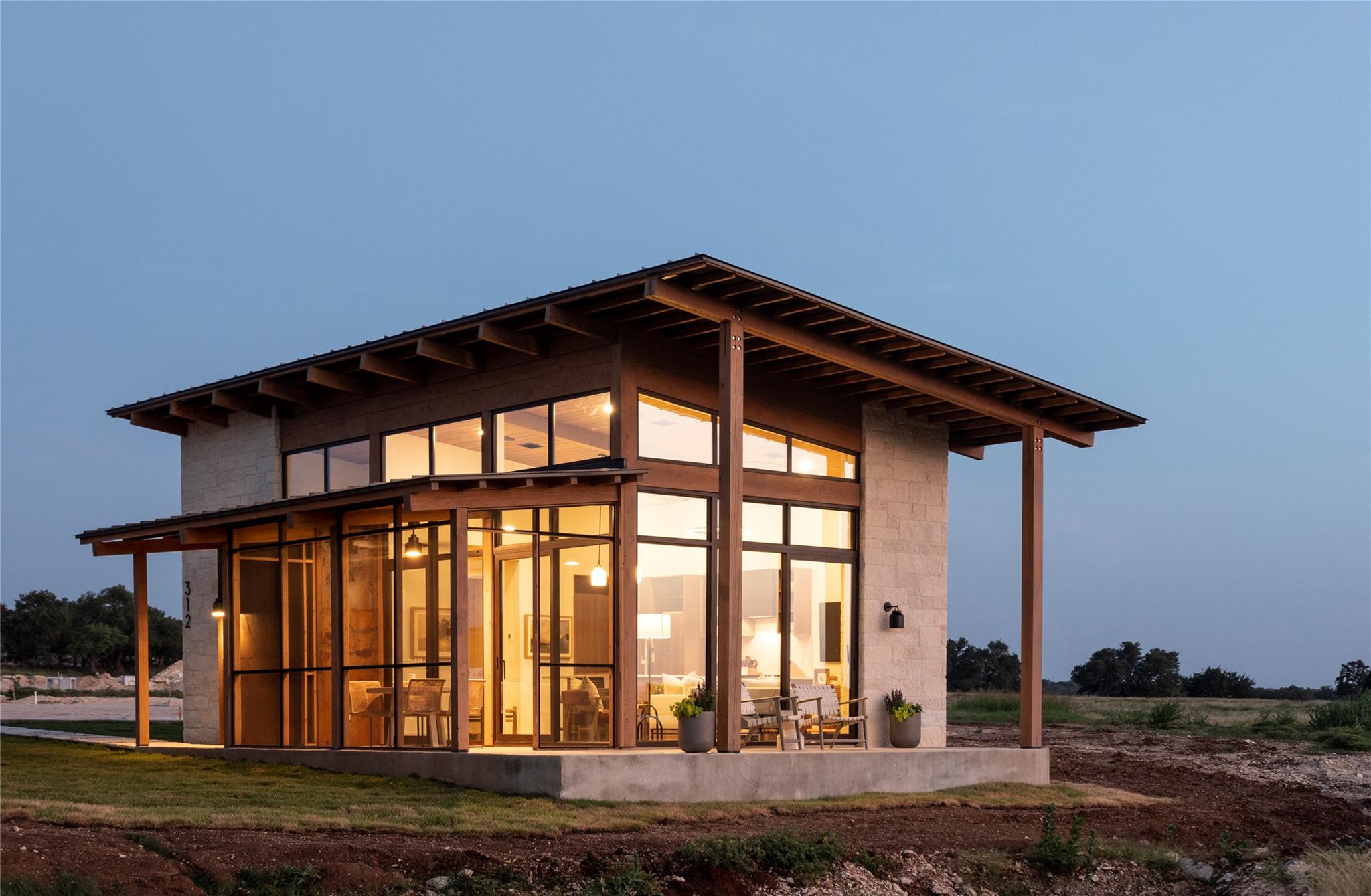 9361 W Us Highway 290 Hye TX 78635