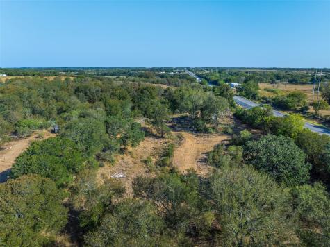 100 Westwood Road Lockhart TX 78644