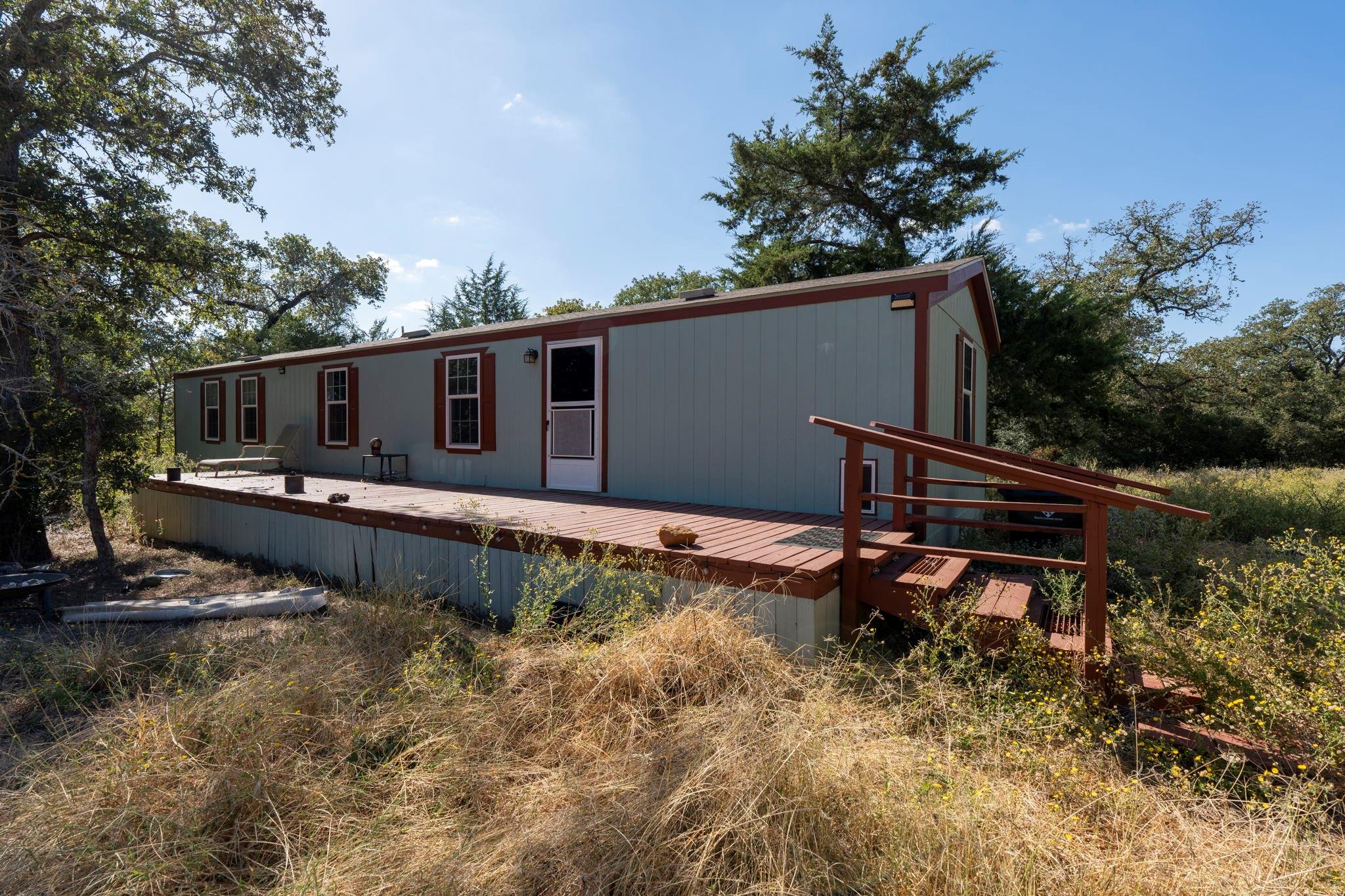 3115 Chuckwagon Road Luling TX 78648