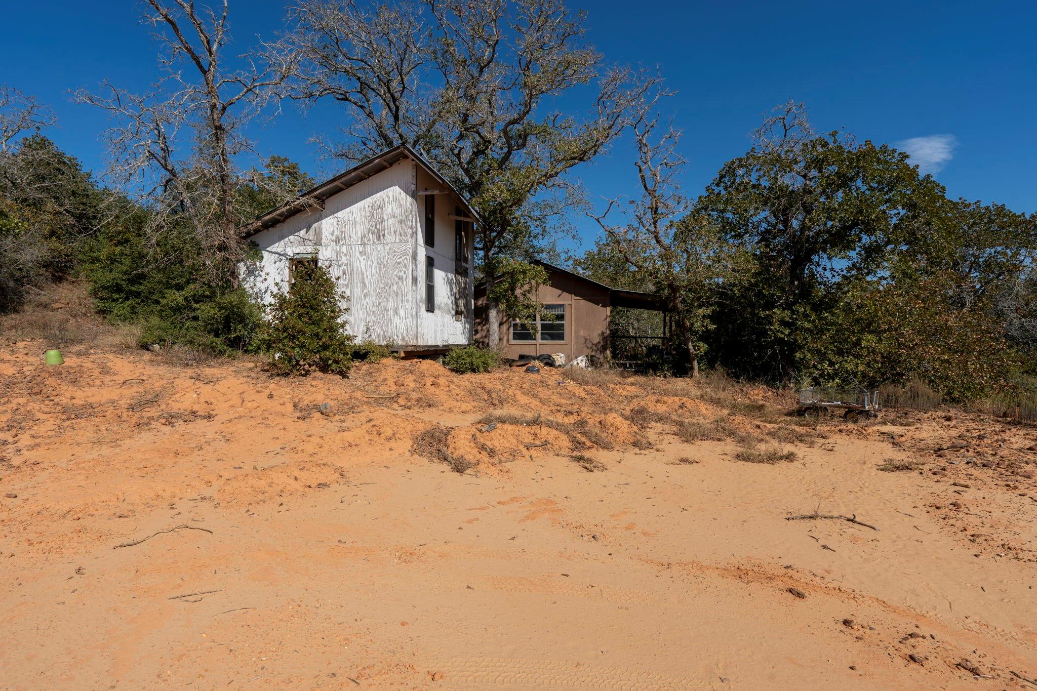 3115 Chuckwagon Road Luling TX 78648