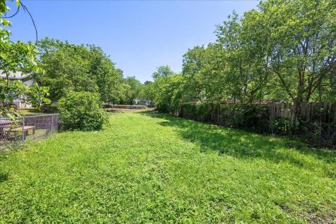 1205 E 8th Street Austin TX 78702