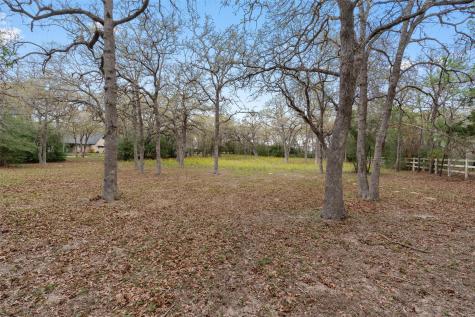 124 Kingwood Drive Elgin TX 78621