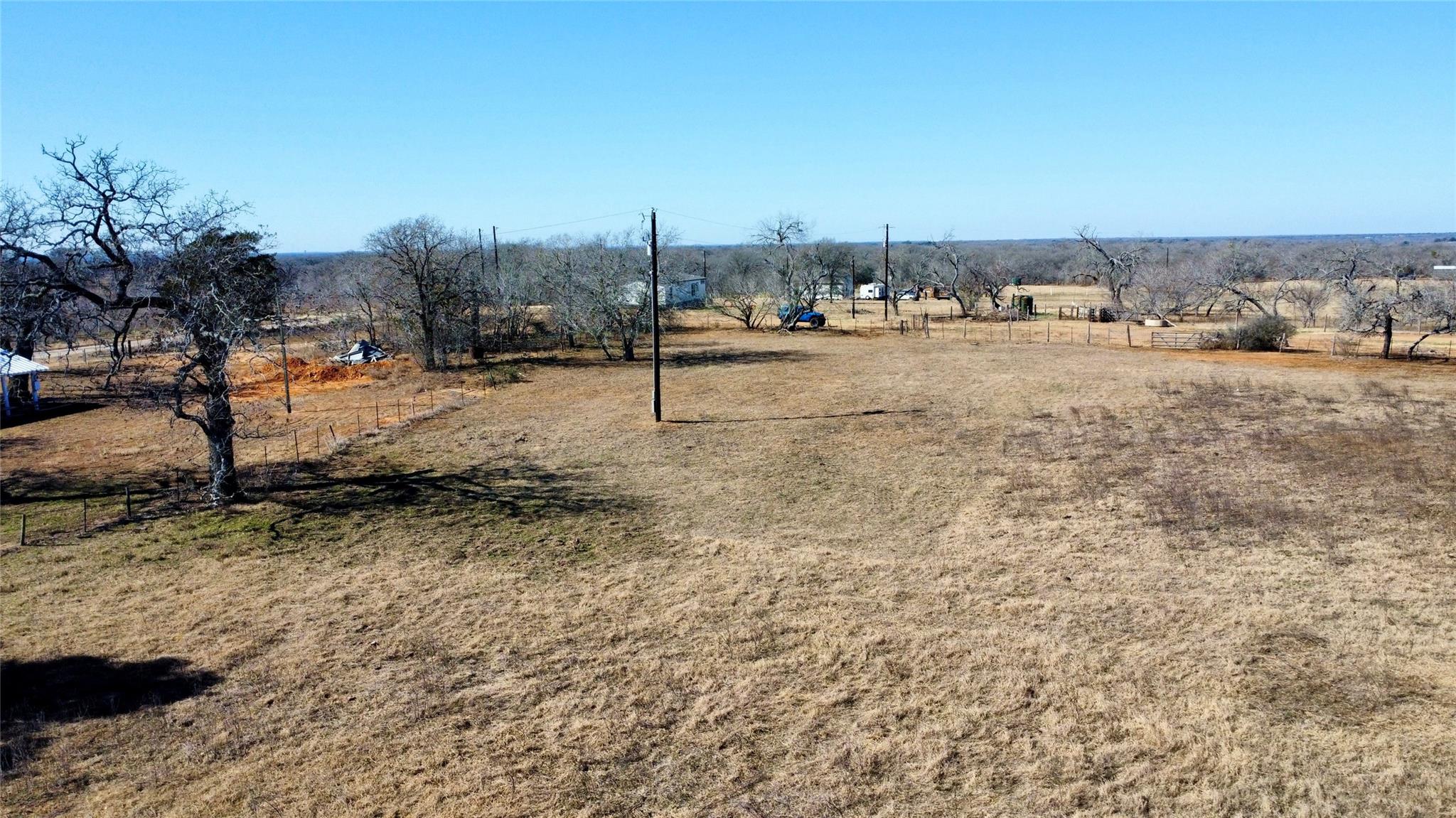 5633 Tenney Creek Road Luling TX 78648