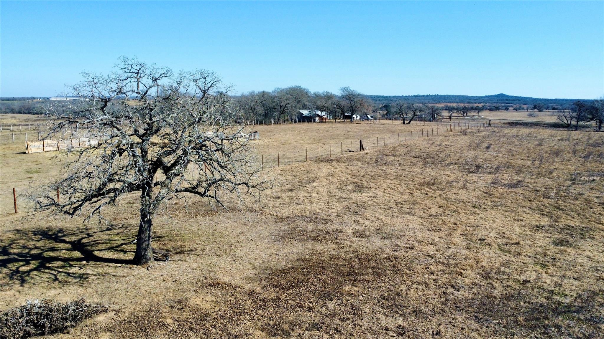 5633 Tenney Creek Road Luling TX 78648