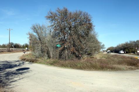 100 Track Road Highway Dale TX 78616