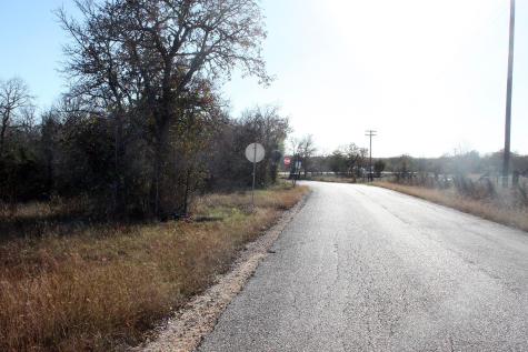 100 Track Road Highway Dale TX 78616