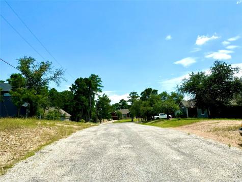 112, 114, 118 Kaimuki Court Bastrop TX 78602