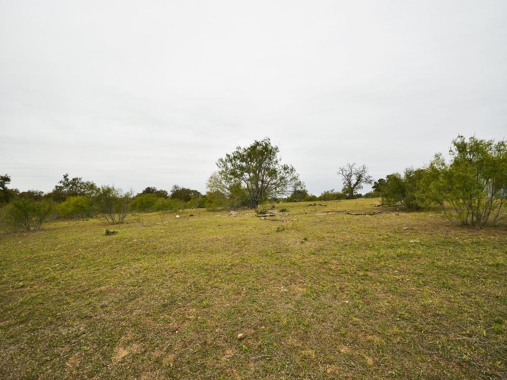 277 Fm 672 Dale TX 78616
