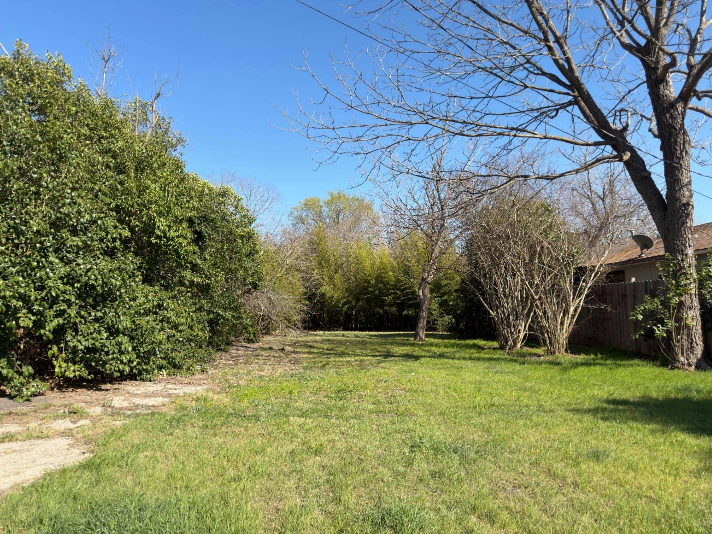 113 Royal Street Taylor TX 76574