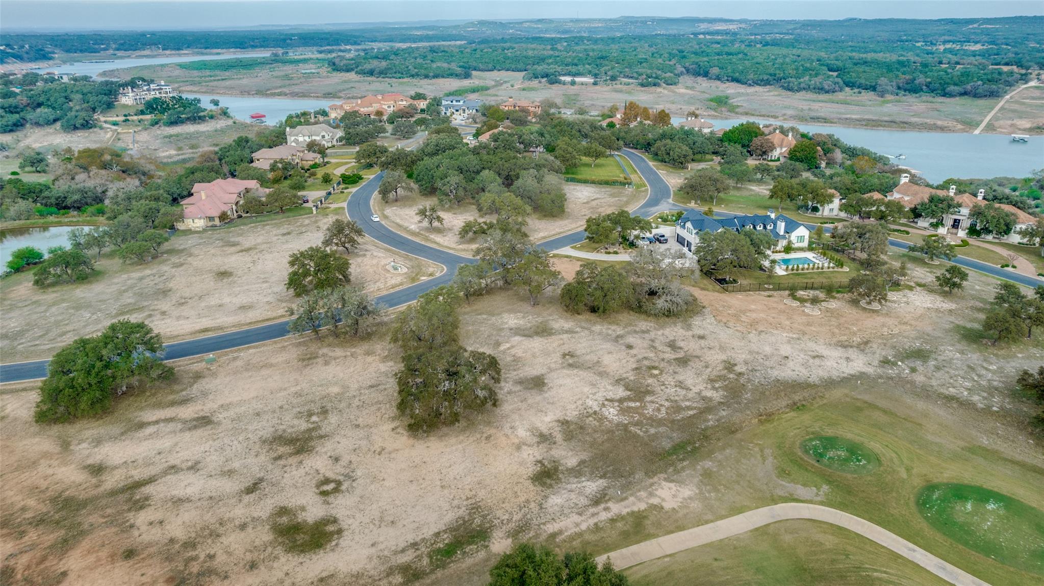 2711 Cliff Point Road Spicewood TX 78669
