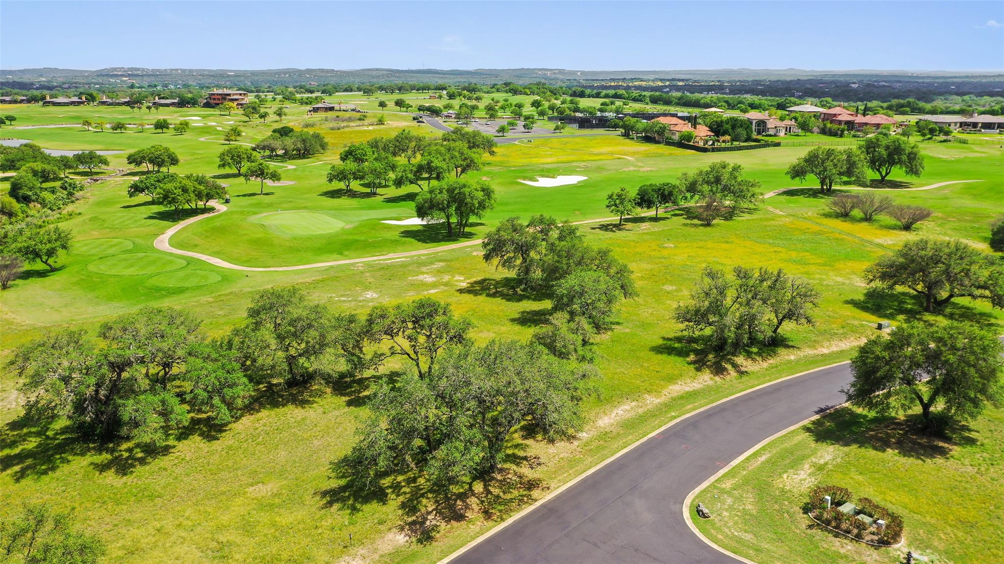 2711 Cliff Point Road Spicewood TX 78669