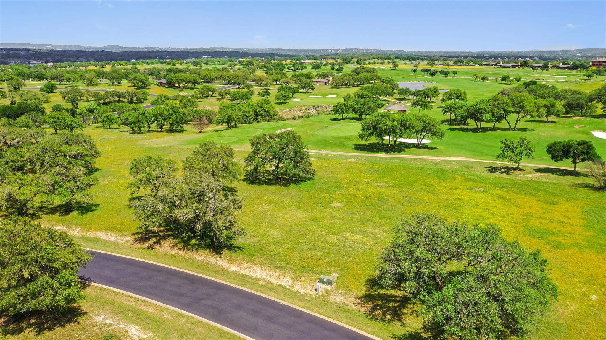 2711 Cliff Point Road Spicewood TX 78669