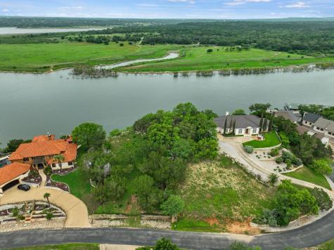 343 Harbor Drive Spicewood TX 78669