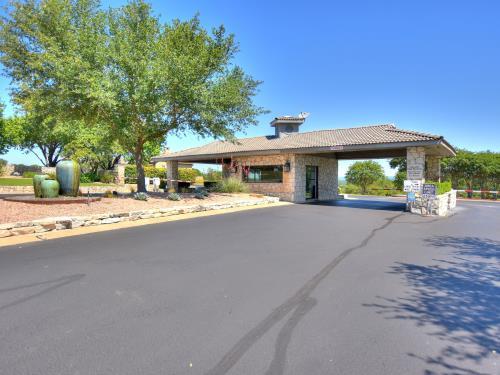 27213 Waterfall Hill Parkway Spicewood TX 78669