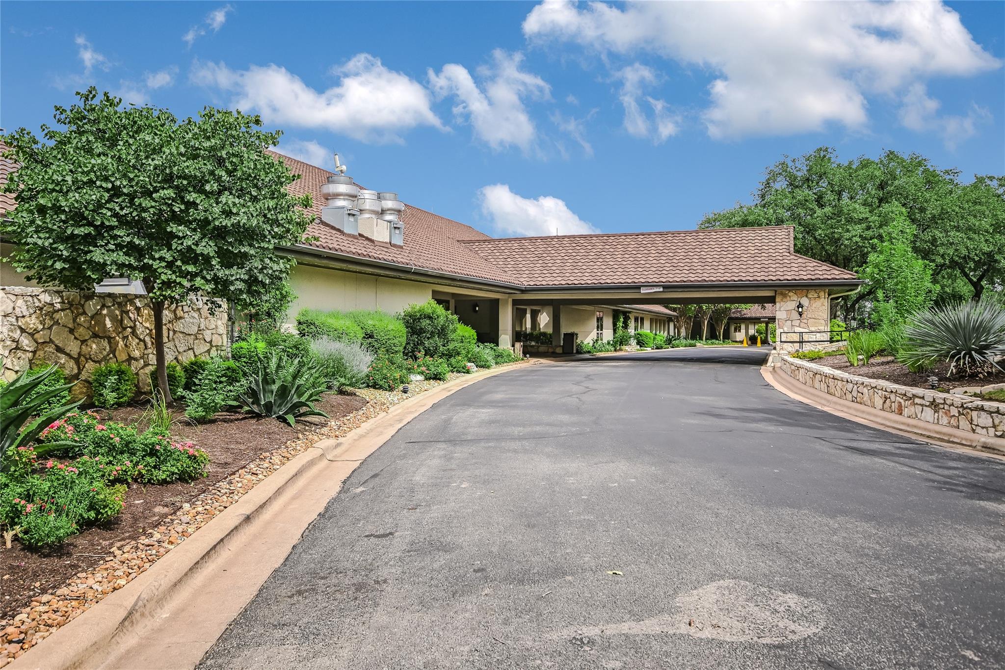 27213 Waterfall Hill Parkway Spicewood TX 78669