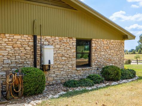 1045 Private Road 7005 Lexington TX 78947