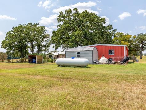 1045 Private Road 7005 Lexington TX 78947