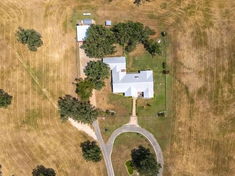 1045 Private Road 7005 Lexington TX 78947