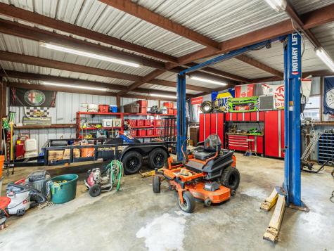 1045 Private Road 7005 Lexington TX 78947