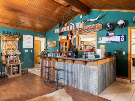 1045 Private Road 7005 Lexington TX 78947